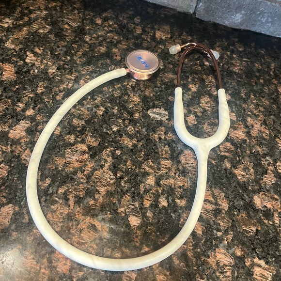 MDF Instruments Stethoscope - Picture 4 of 4